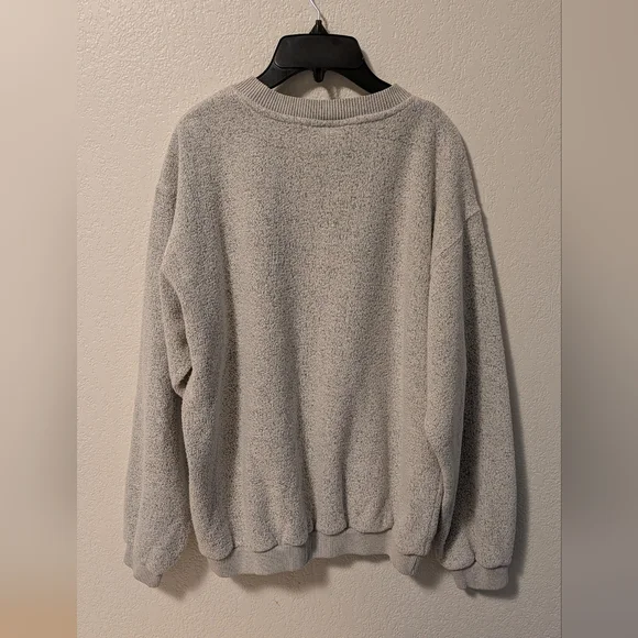 Vintage Walt Disney World Men's Gray Sweater with Embroidered Detail - Picture 3 of 6